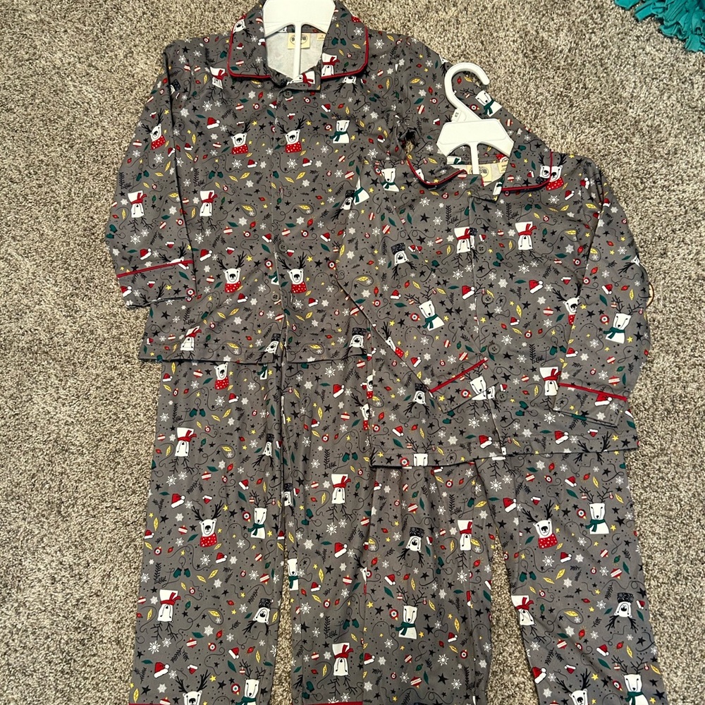 Kids matching Christmas pajamas NWT